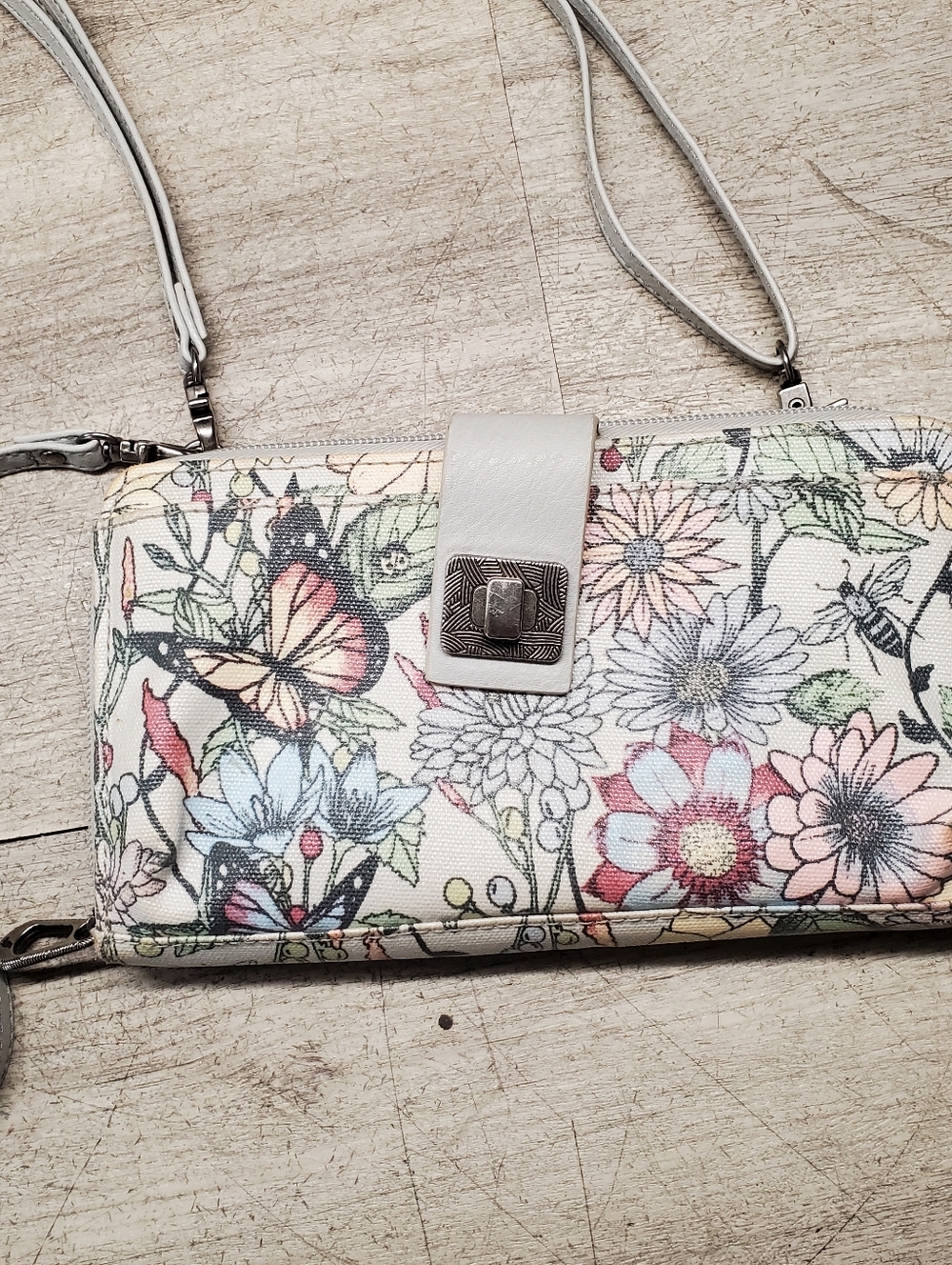 Sakroots Artist Circle large smartphone crossbody/ wristlet wallet